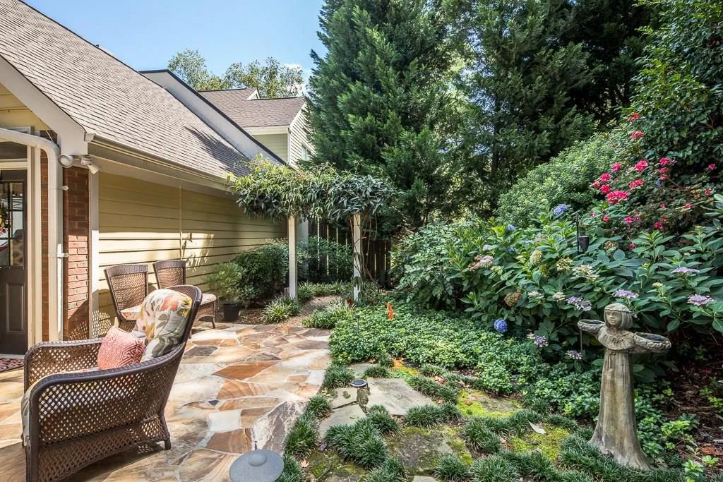 30 Vernon Glen Court, Sandy Springs, Georgia 30338, 3 Bedrooms Bedrooms, ,2 BathroomsBathrooms,Residential,Sold,30 Vernon Glen Court,5900511