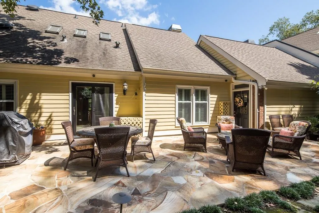 30 Vernon Glen Court, Sandy Springs, Georgia 30338, 3 Bedrooms Bedrooms, ,2 BathroomsBathrooms,Residential,Sold,30 Vernon Glen Court,5900511