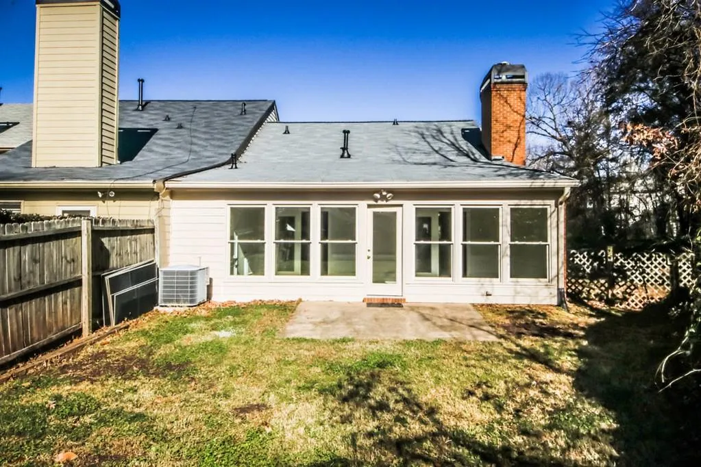350 Forestgate Court, Sandy Springs, Georgia 30350, 3 Bedrooms Bedrooms, ,3 BathroomsBathrooms,Residential,Sold,350 Forestgate Court,6656228