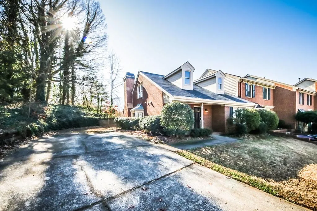 350 Forestgate Court, Sandy Springs, Georgia 30350, 3 Bedrooms Bedrooms, ,3 BathroomsBathrooms,Residential,Sold,350 Forestgate Court,6656228