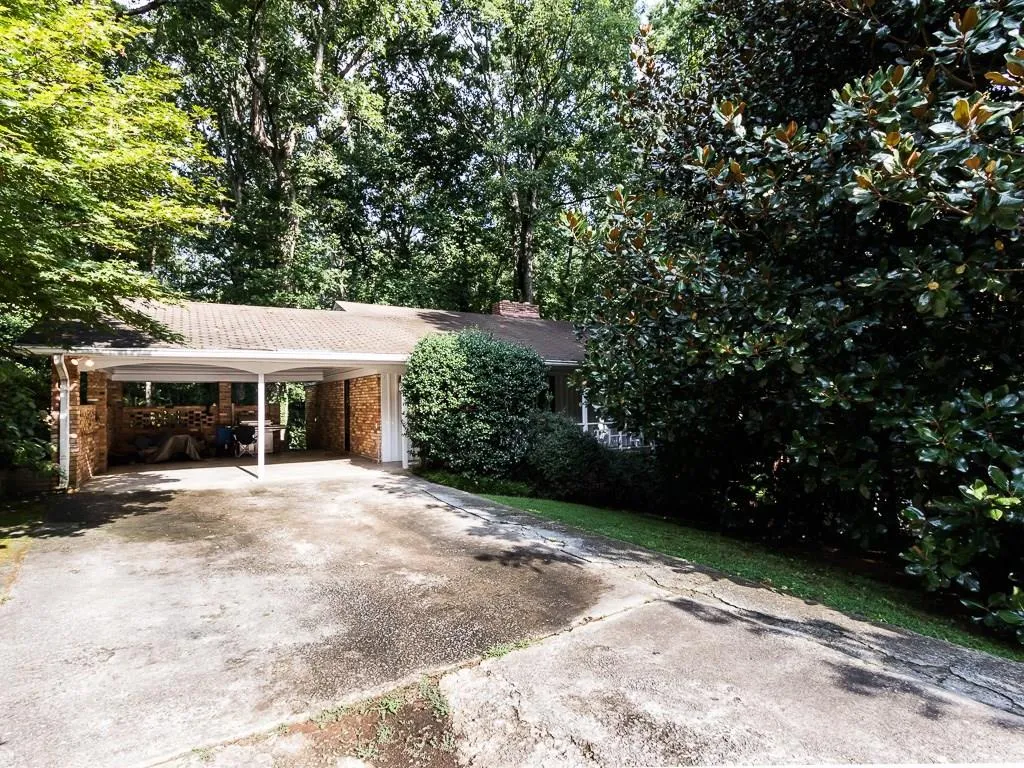 5164 Timber Trail South Ne, Atlanta, Georgia 30342, 4 Bedrooms Bedrooms, ,2 BathroomsBathrooms,Residential,Sold,5164 Timber Trail South Ne,5729808