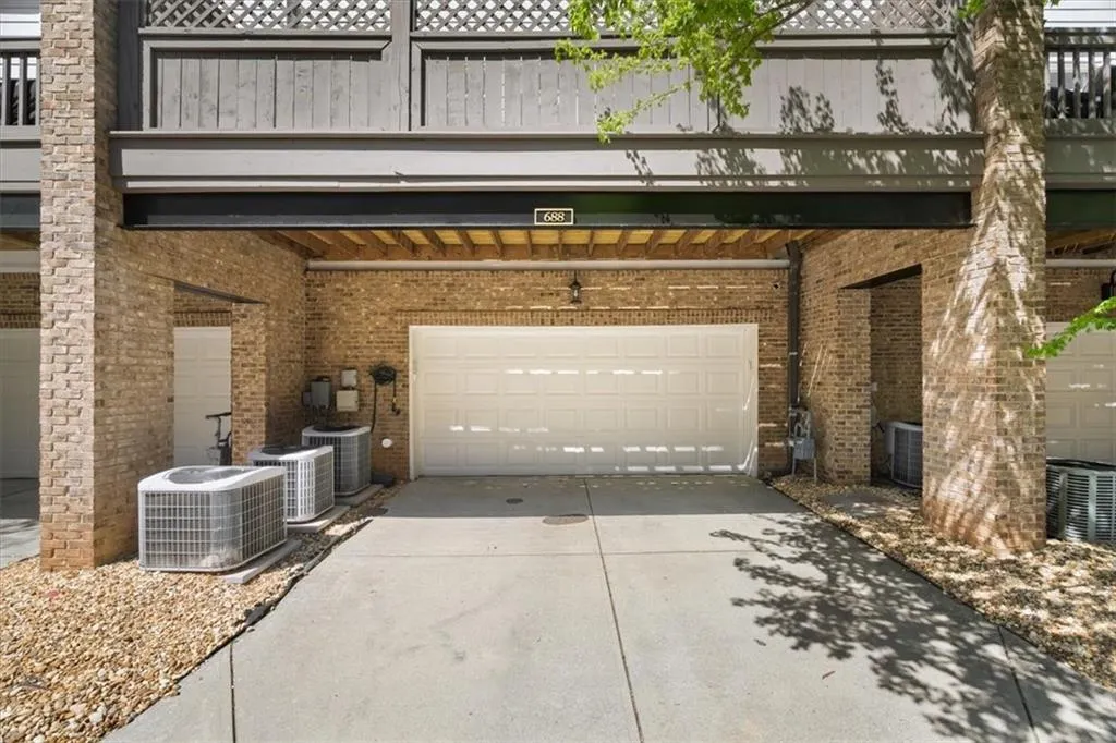 688 Lockton Place, Atlanta, Georgia 30342, 4 Bedrooms Bedrooms, ,4 BathroomsBathrooms,Residential,For Sale,688 Lockton Place,7740814