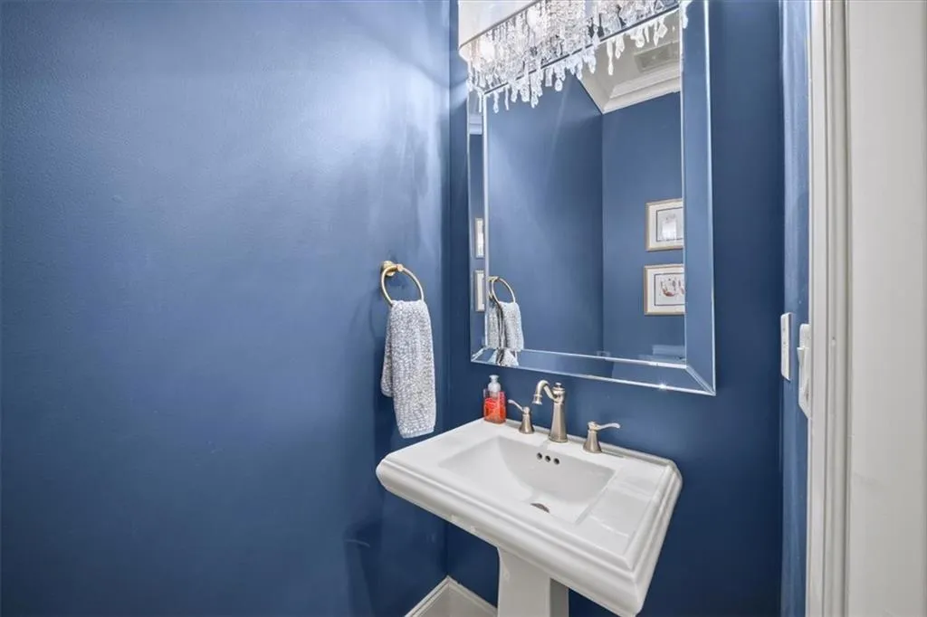 688 Lockton Place, Atlanta, Georgia 30342, 4 Bedrooms Bedrooms, ,4 BathroomsBathrooms,Residential,For Sale,688 Lockton Place,7740814