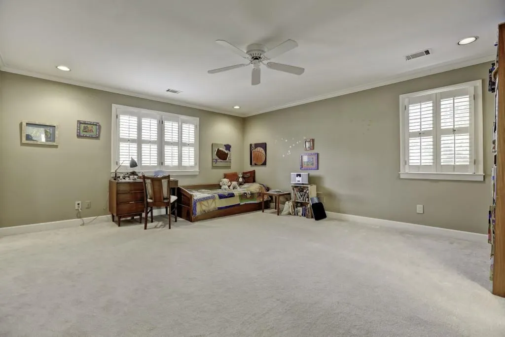 915 Manchester Place, Atlanta, Georgia 30328, 4 Bedrooms Bedrooms, ,3 BathroomsBathrooms,Residential,Sold,915 Manchester Place,5789397