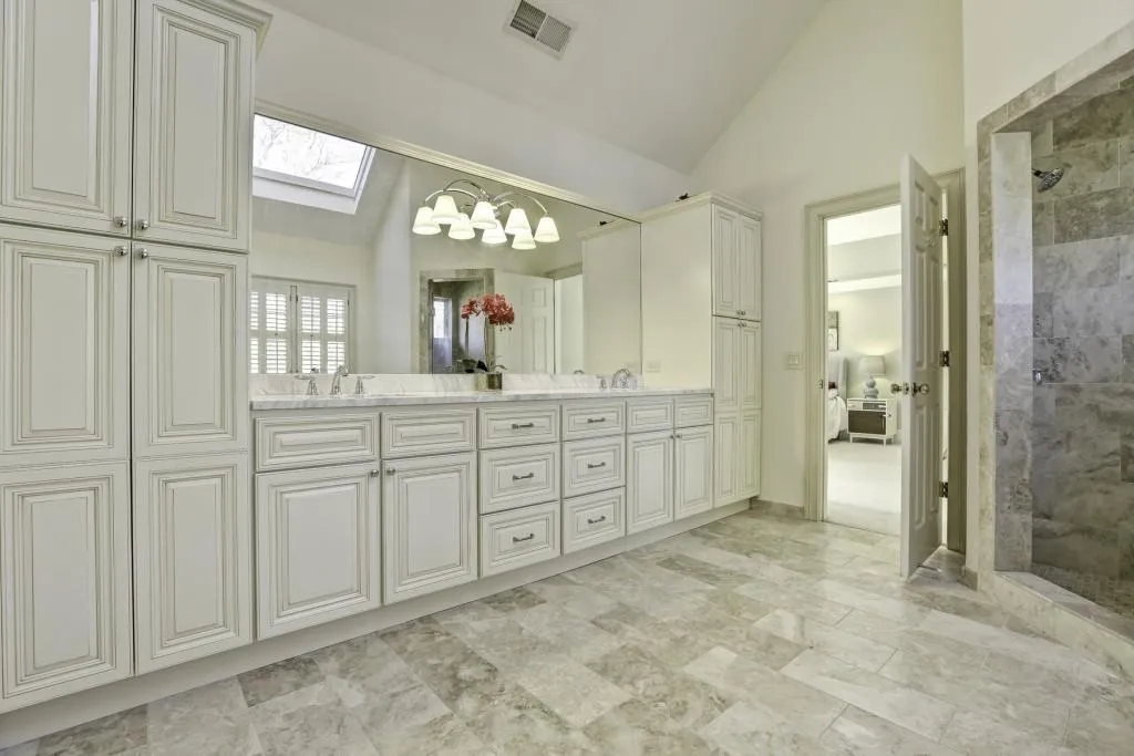 915 Manchester Place, Atlanta, Georgia 30328, 4 Bedrooms Bedrooms, ,3 BathroomsBathrooms,Residential,Sold,915 Manchester Place,5789397