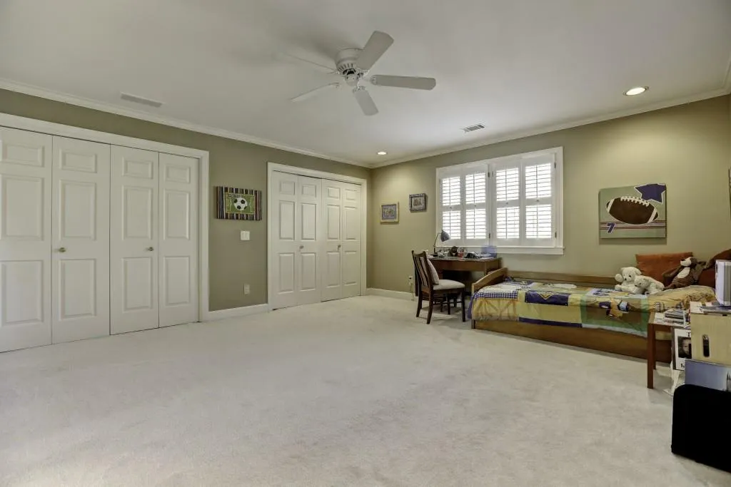 915 Manchester Place, Atlanta, Georgia 30328, 4 Bedrooms Bedrooms, ,3 BathroomsBathrooms,Residential,Sold,915 Manchester Place,5789397