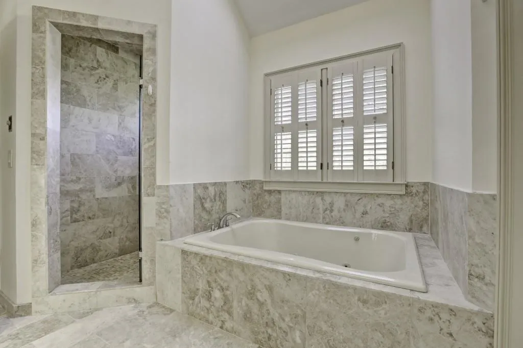 915 Manchester Place, Atlanta, Georgia 30328, 4 Bedrooms Bedrooms, ,3 BathroomsBathrooms,Residential,Sold,915 Manchester Place,5789397