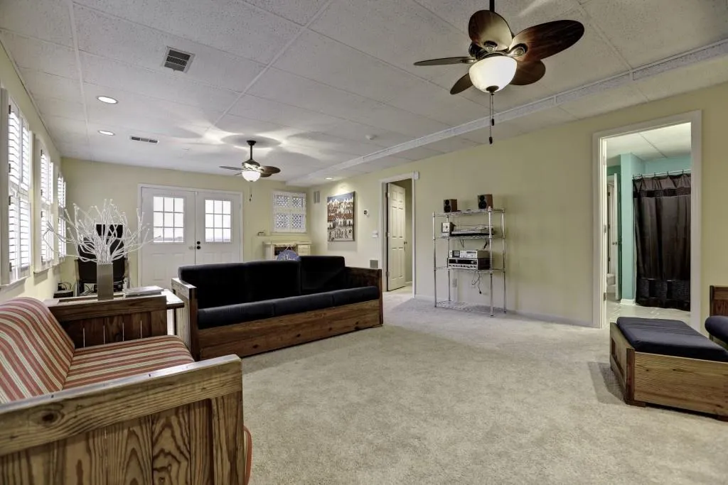 915 Manchester Place, Atlanta, Georgia 30328, 4 Bedrooms Bedrooms, ,3 BathroomsBathrooms,Residential,Sold,915 Manchester Place,5789397