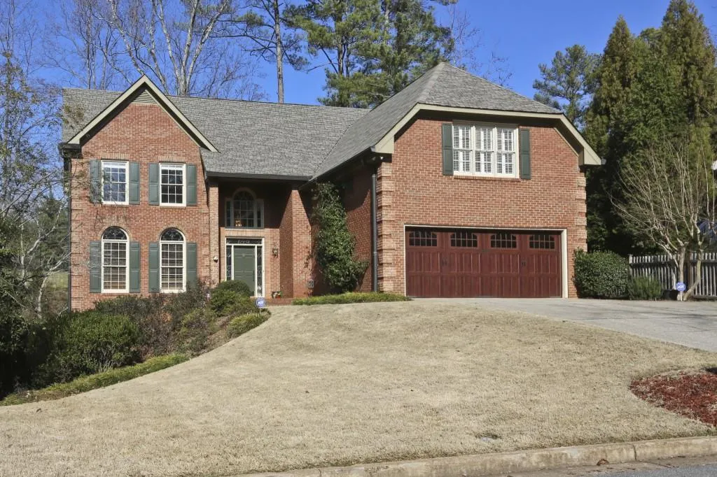 915 Manchester Place, Atlanta, Georgia 30328, 4 Bedrooms Bedrooms, ,3 BathroomsBathrooms,Residential,Sold,915 Manchester Place,5789397