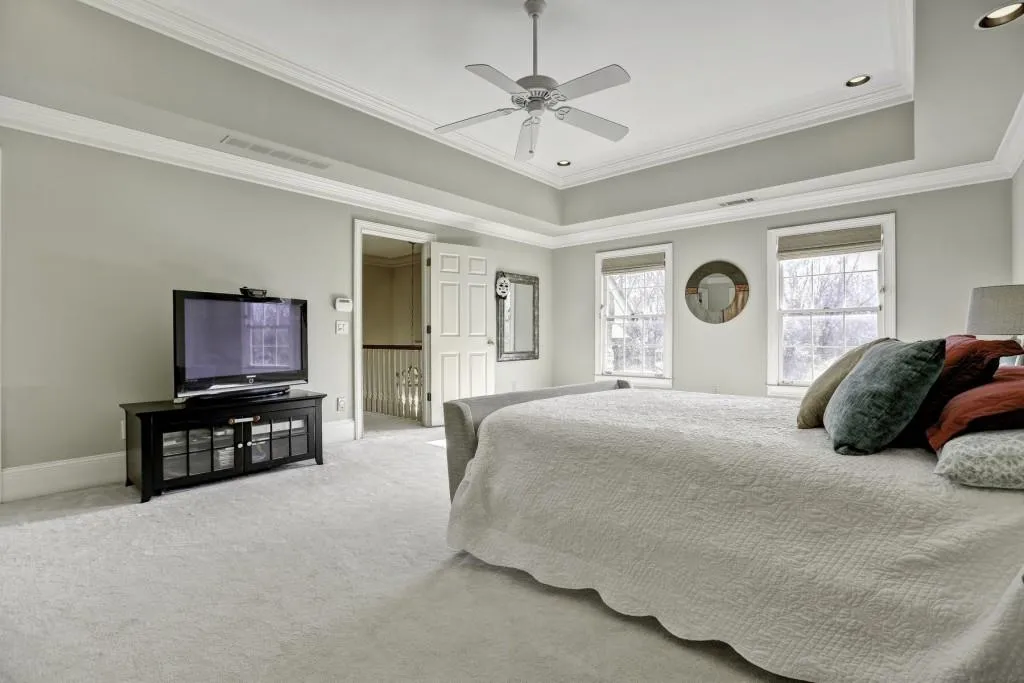 915 Manchester Place, Atlanta, Georgia 30328, 4 Bedrooms Bedrooms, ,3 BathroomsBathrooms,Residential,Sold,915 Manchester Place,5789397