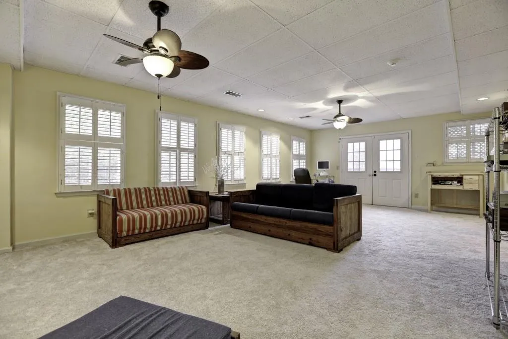 915 Manchester Place, Atlanta, Georgia 30328, 4 Bedrooms Bedrooms, ,3 BathroomsBathrooms,Residential,Sold,915 Manchester Place,5789397