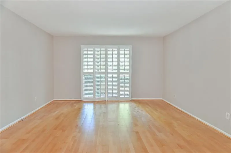 5400 Roswell Road Unit K4, Sandy Springs, Georgia 30342, 1 Bedroom Bedrooms, ,1 BathroomBathrooms,Residential,Sold,5400 Roswell Road Unit K4,6643750