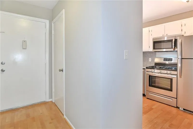 5400 Roswell Road Unit K4, Sandy Springs, Georgia 30342, 1 Bedroom Bedrooms, ,1 BathroomBathrooms,Residential,Sold,5400 Roswell Road Unit K4,6643750