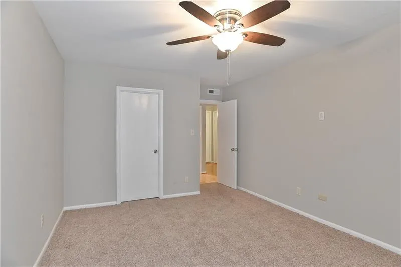 5400 Roswell Road Unit K4, Sandy Springs, Georgia 30342, 1 Bedroom Bedrooms, ,1 BathroomBathrooms,Residential,Sold,5400 Roswell Road Unit K4,6643750