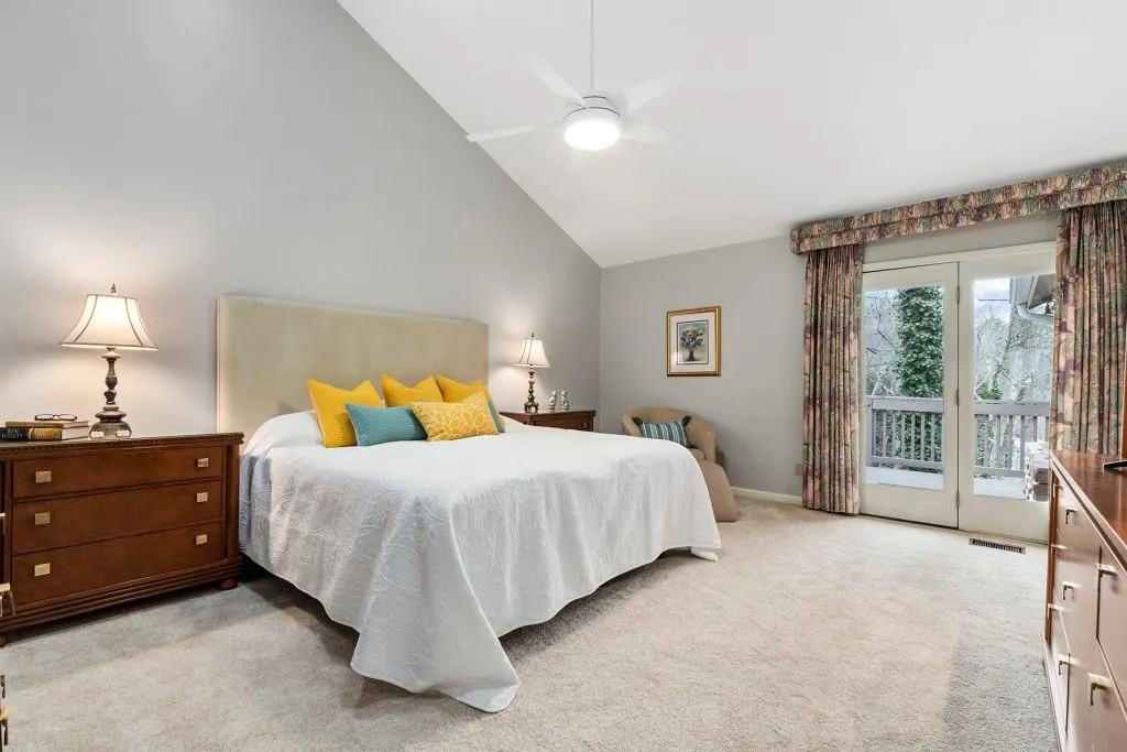 220 Mark Trail, Sandy Springs, Georgia 30328, 5 Bedrooms Bedrooms, ,3 BathroomsBathrooms,Residential,Sold,220 Mark Trail,6839188