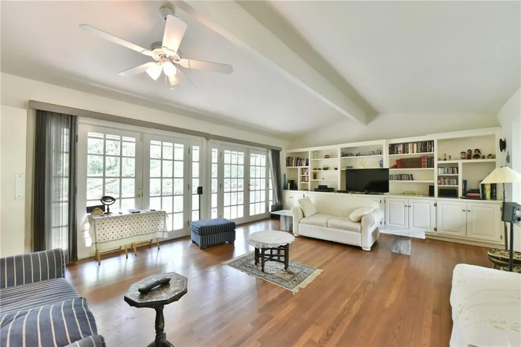 435 Highbrook Drive Ne, Atlanta, Georgia 30342, 3 Bedrooms Bedrooms, ,2 BathroomsBathrooms,Residential,Sold,435 Highbrook Drive Ne,5836409