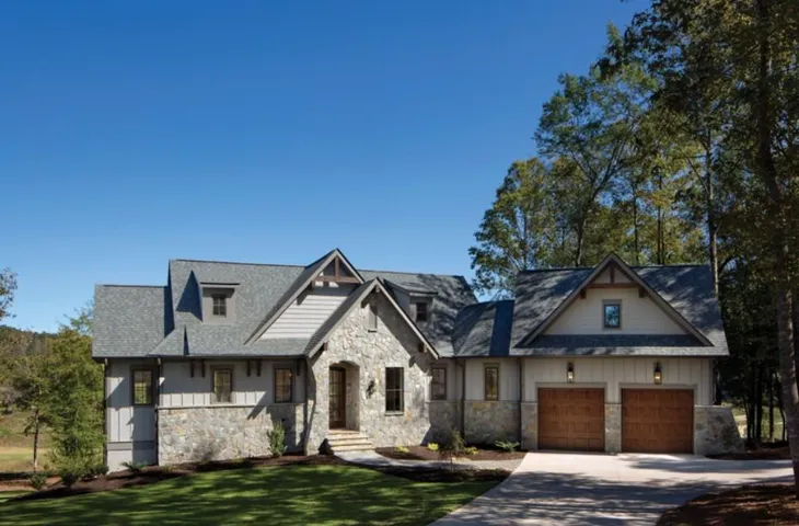 208a Lake Pointe Drive, Gainesville, Georgia 30506