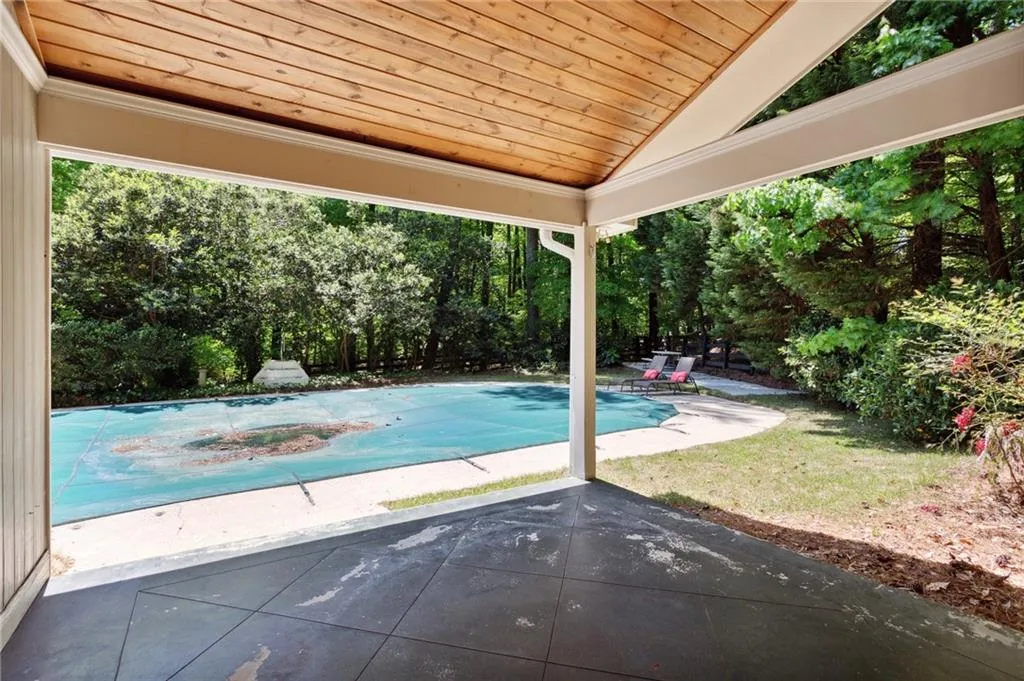 1532 Huntingdon Trail, Sandy Springs, Georgia 30350, 4 Bedrooms Bedrooms, ,4 BathroomsBathrooms,Residential,Sold,1532 Huntingdon Trail,7038041 1532 Huntingdon Trail, Sandy Springs, Georgia 30350, 4 Bedrooms Bedrooms, ,4 BathroomsBathrooms,Residential,Sold,1532 Huntingdon Trail,7038041