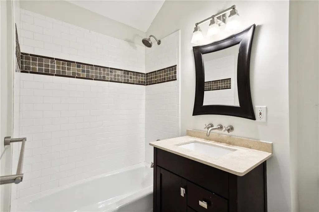 1532 Huntingdon Trail, Sandy Springs, Georgia 30350, 4 Bedrooms Bedrooms, ,4 BathroomsBathrooms,Residential,Sold,1532 Huntingdon Trail,7038041 1532 Huntingdon Trail, Sandy Springs, Georgia 30350, 4 Bedrooms Bedrooms, ,4 BathroomsBathrooms,Residential,Sold,1532 Huntingdon Trail,7038041