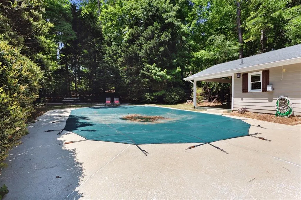 1532 Huntingdon Trail, Sandy Springs, Georgia 30350, 4 Bedrooms Bedrooms, ,4 BathroomsBathrooms,Residential,Sold,1532 Huntingdon Trail,7038041 1532 Huntingdon Trail, Sandy Springs, Georgia 30350, 4 Bedrooms Bedrooms, ,4 BathroomsBathrooms,Residential,Sold,1532 Huntingdon Trail,7038041