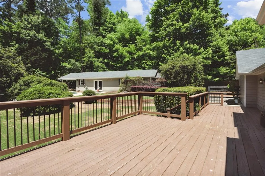 1532 Huntingdon Trail, Sandy Springs, Georgia 30350, 4 Bedrooms Bedrooms, ,4 BathroomsBathrooms,Residential,Sold,1532 Huntingdon Trail,7038041 1532 Huntingdon Trail, Sandy Springs, Georgia 30350, 4 Bedrooms Bedrooms, ,4 BathroomsBathrooms,Residential,Sold,1532 Huntingdon Trail,7038041