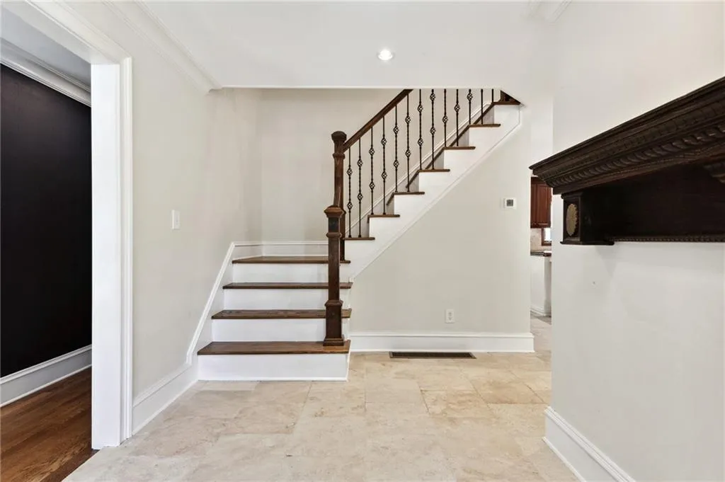 1532 Huntingdon Trail, Sandy Springs, Georgia 30350, 4 Bedrooms Bedrooms, ,4 BathroomsBathrooms,Residential,Sold,1532 Huntingdon Trail,7038041 1532 Huntingdon Trail, Sandy Springs, Georgia 30350, 4 Bedrooms Bedrooms, ,4 BathroomsBathrooms,Residential,Sold,1532 Huntingdon Trail,7038041