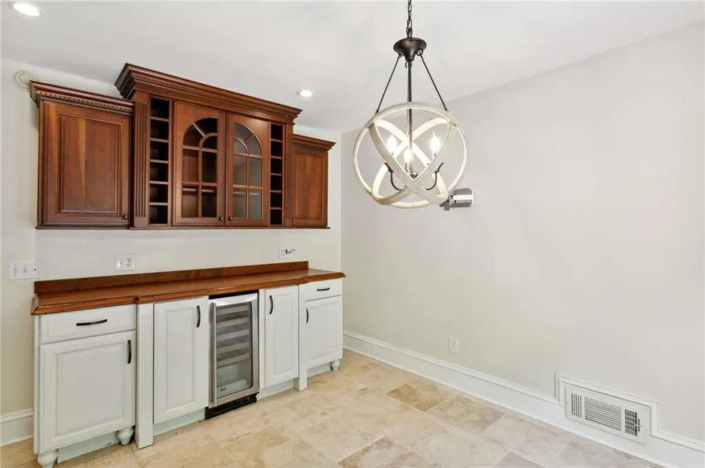 1532 Huntingdon Trail, Sandy Springs, Georgia 30350, 4 Bedrooms Bedrooms, ,4 BathroomsBathrooms,Residential,Sold,1532 Huntingdon Trail,7038041 1532 Huntingdon Trail, Sandy Springs, Georgia 30350, 4 Bedrooms Bedrooms, ,4 BathroomsBathrooms,Residential,Sold,1532 Huntingdon Trail,7038041