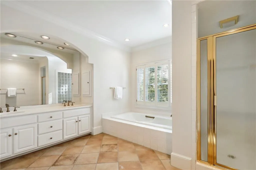 115 Cat Cay Court, Sandy Springs, Georgia 30350, 4 Bedrooms Bedrooms, ,3 BathroomsBathrooms,Residential,Sold,115 Cat Cay Court,7132619