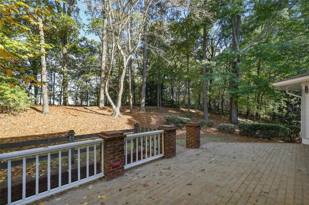 115 Cat Cay Court, Sandy Springs, Georgia 30350, 4 Bedrooms Bedrooms, ,3 BathroomsBathrooms,Residential,Sold,115 Cat Cay Court,7132619