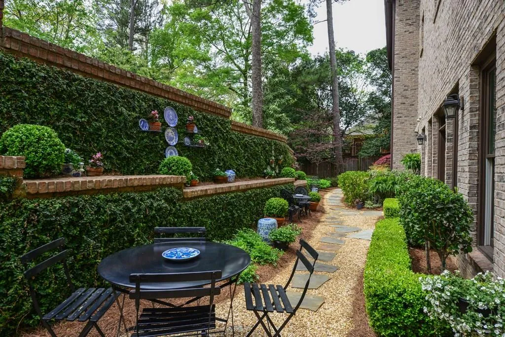 400 Mabry Place, Sandy Springs, Georgia 30319, 5 Bedrooms Bedrooms, ,5 BathroomsBathrooms,Residential,Sold,400 Mabry Place,5672091