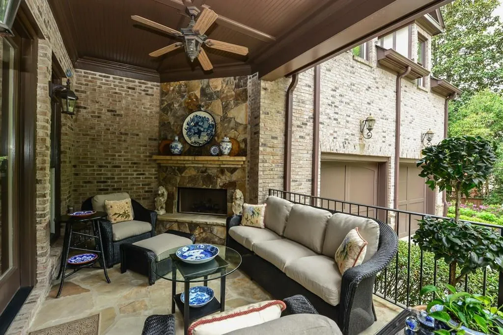 400 Mabry Place, Sandy Springs, Georgia 30319, 5 Bedrooms Bedrooms, ,5 BathroomsBathrooms,Residential,Sold,400 Mabry Place,5672091