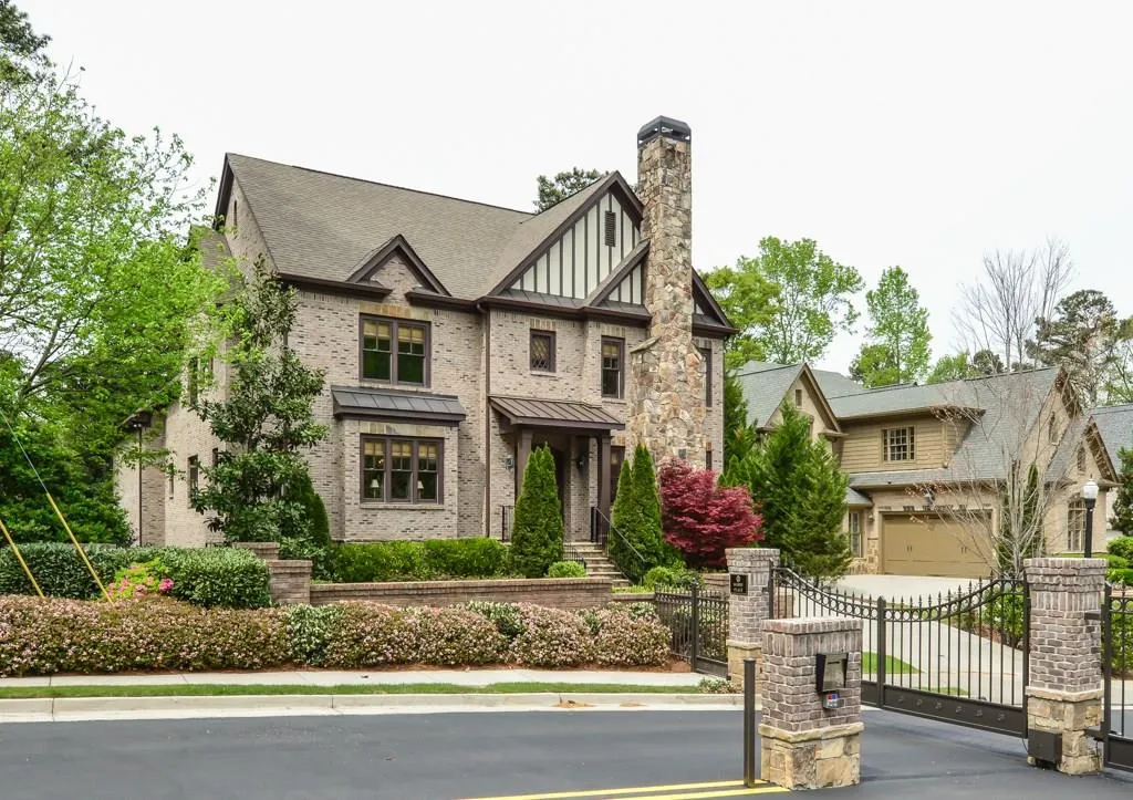 400 Mabry Place, Sandy Springs, Georgia 30319, 5 Bedrooms Bedrooms, ,5 BathroomsBathrooms,Residential,Sold,400 Mabry Place,5672091