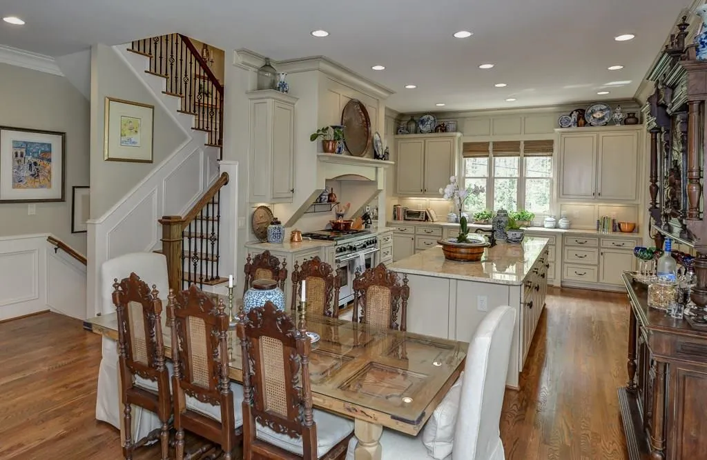 400 Mabry Place, Sandy Springs, Georgia 30319, 5 Bedrooms Bedrooms, ,5 BathroomsBathrooms,Residential,Sold,400 Mabry Place,5672091