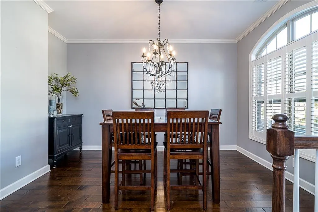 7545 Highland Bluff, Sandy Springs, Georgia 30328, 3 Bedrooms Bedrooms, ,3 BathroomsBathrooms,Residential,Sold,7545 Highland Bluff,5935064