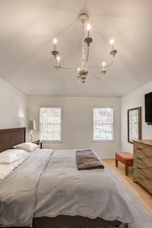 945 Landmark Drive, Sandy Springs, Georgia 30342, 4 Bedrooms Bedrooms, ,3 BathroomsBathrooms,Residential,Sold,945 Landmark Drive,7358484