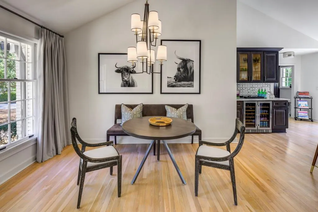 945 Landmark Drive, Sandy Springs, Georgia 30342, 4 Bedrooms Bedrooms, ,3 BathroomsBathrooms,Residential,Sold,945 Landmark Drive,7358484