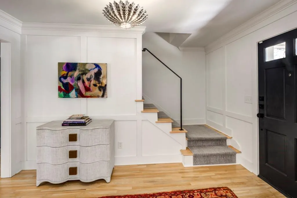 945 Landmark Drive, Sandy Springs, Georgia 30342, 4 Bedrooms Bedrooms, ,3 BathroomsBathrooms,Residential,Sold,945 Landmark Drive,7358484