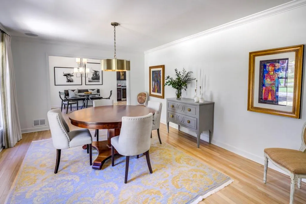 945 Landmark Drive, Sandy Springs, Georgia 30342, 4 Bedrooms Bedrooms, ,3 BathroomsBathrooms,Residential,Sold,945 Landmark Drive,7358484