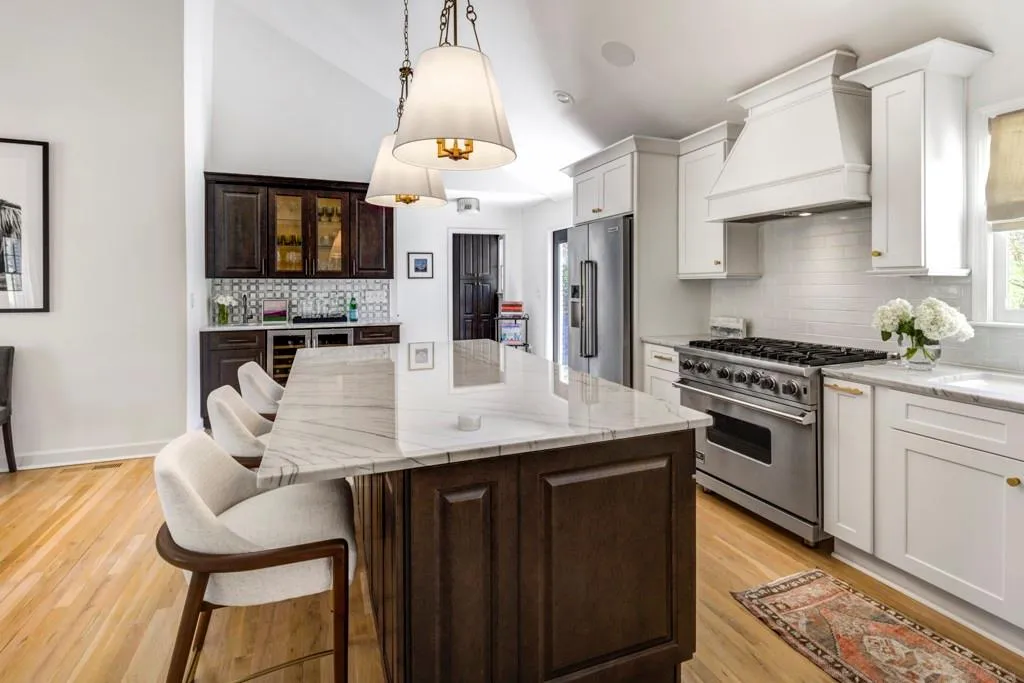 945 Landmark Drive, Sandy Springs, Georgia 30342, 4 Bedrooms Bedrooms, ,3 BathroomsBathrooms,Residential,Sold,945 Landmark Drive,7358484