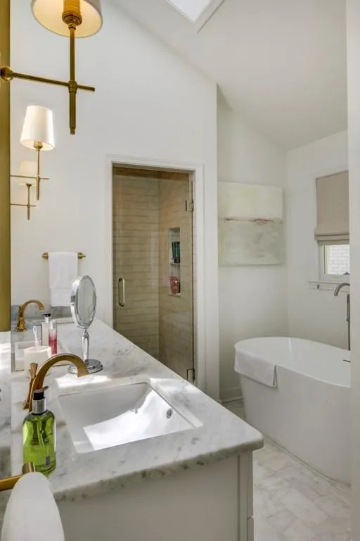 945 Landmark Drive, Sandy Springs, Georgia 30342, 4 Bedrooms Bedrooms, ,3 BathroomsBathrooms,Residential,Sold,945 Landmark Drive,7358484