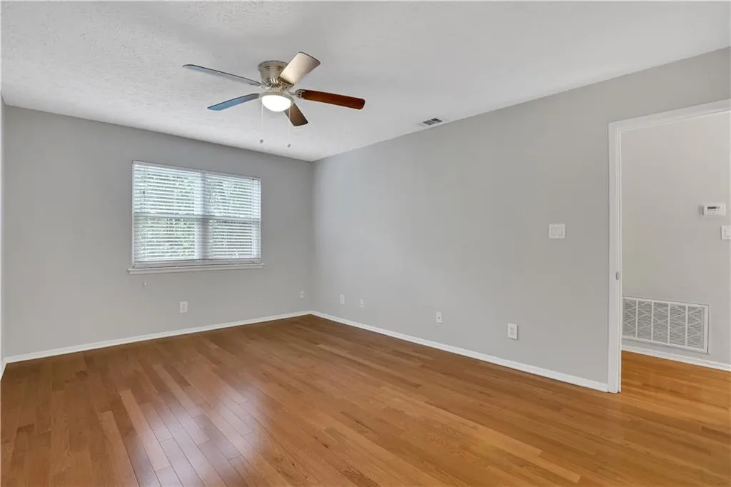 6810 Glenridge Drive Unit L, Atlanta, Georgia 30328, 2 Bedrooms Bedrooms, ,2 BathroomsBathrooms,Residential,Sold,6810 Glenridge Drive Unit L,7221248