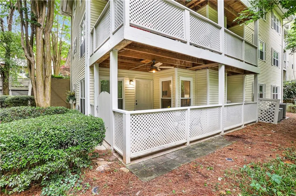 6810 Glenridge Drive Unit L, Atlanta, Georgia 30328, 2 Bedrooms Bedrooms, ,2 BathroomsBathrooms,Residential,Sold,6810 Glenridge Drive Unit L,7221248