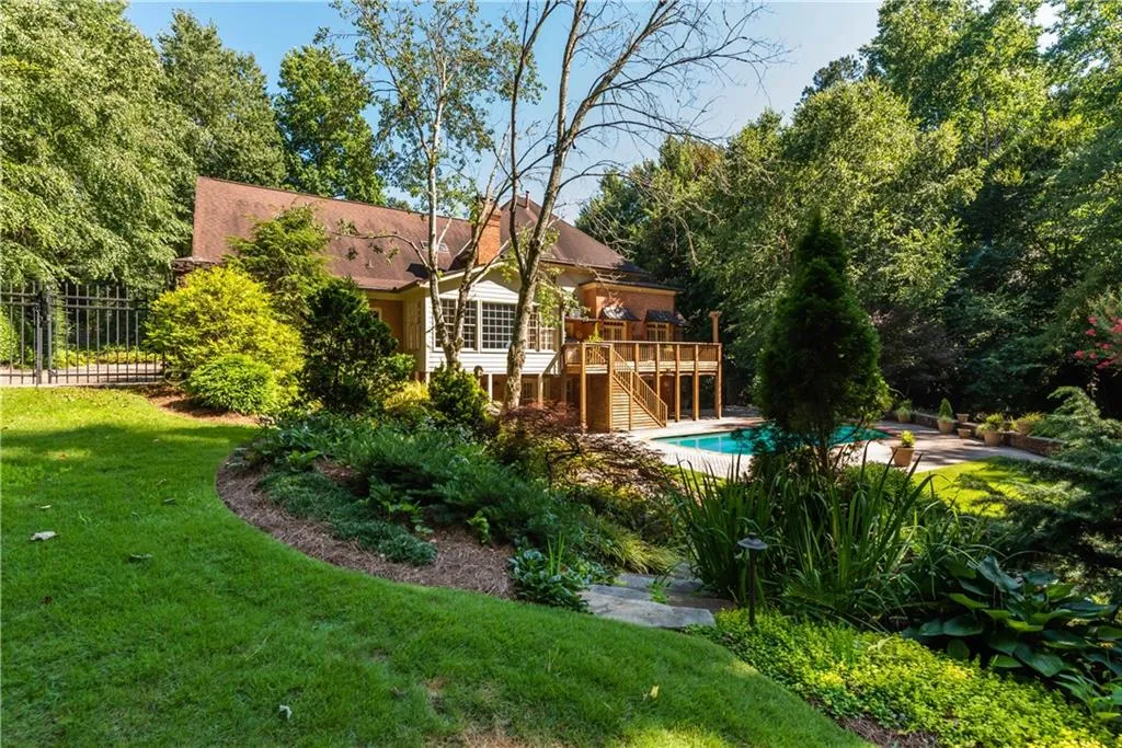1550 Bakers Glen Drive, Atlanta, Georgia 30350, 5 Bedrooms Bedrooms, ,4 BathroomsBathrooms,Residential,Sold,1550 Bakers Glen Drive,6753345