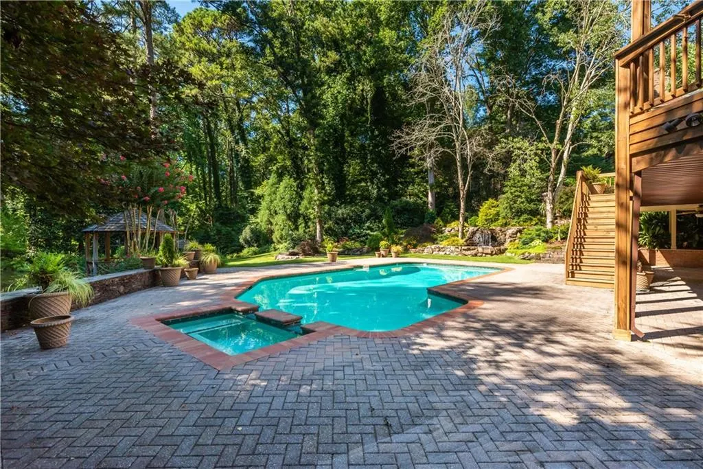 1550 Bakers Glen Drive, Atlanta, Georgia 30350, 5 Bedrooms Bedrooms, ,4 BathroomsBathrooms,Residential,Sold,1550 Bakers Glen Drive,6753345