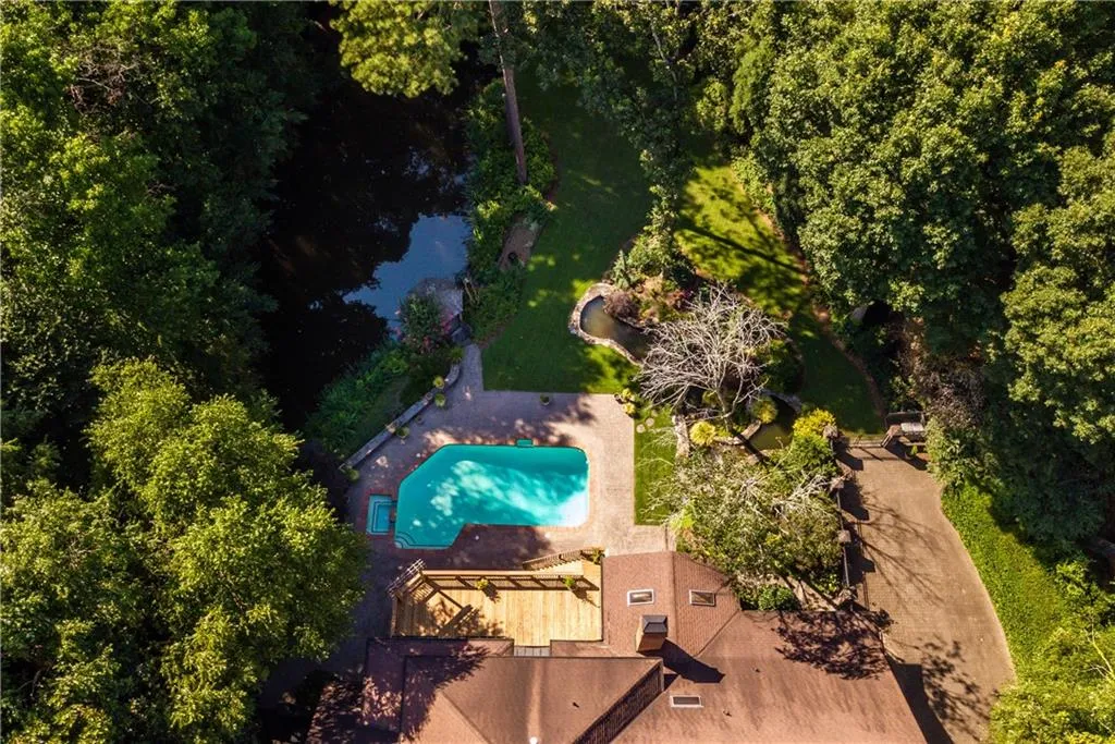 1550 Bakers Glen Drive, Atlanta, Georgia 30350, 5 Bedrooms Bedrooms, ,4 BathroomsBathrooms,Residential,Sold,1550 Bakers Glen Drive,6753345