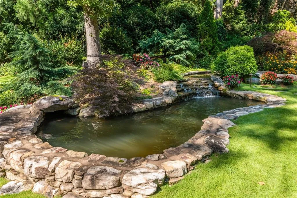 1550 Bakers Glen Drive, Atlanta, Georgia 30350, 5 Bedrooms Bedrooms, ,4 BathroomsBathrooms,Residential,Sold,1550 Bakers Glen Drive,6753345