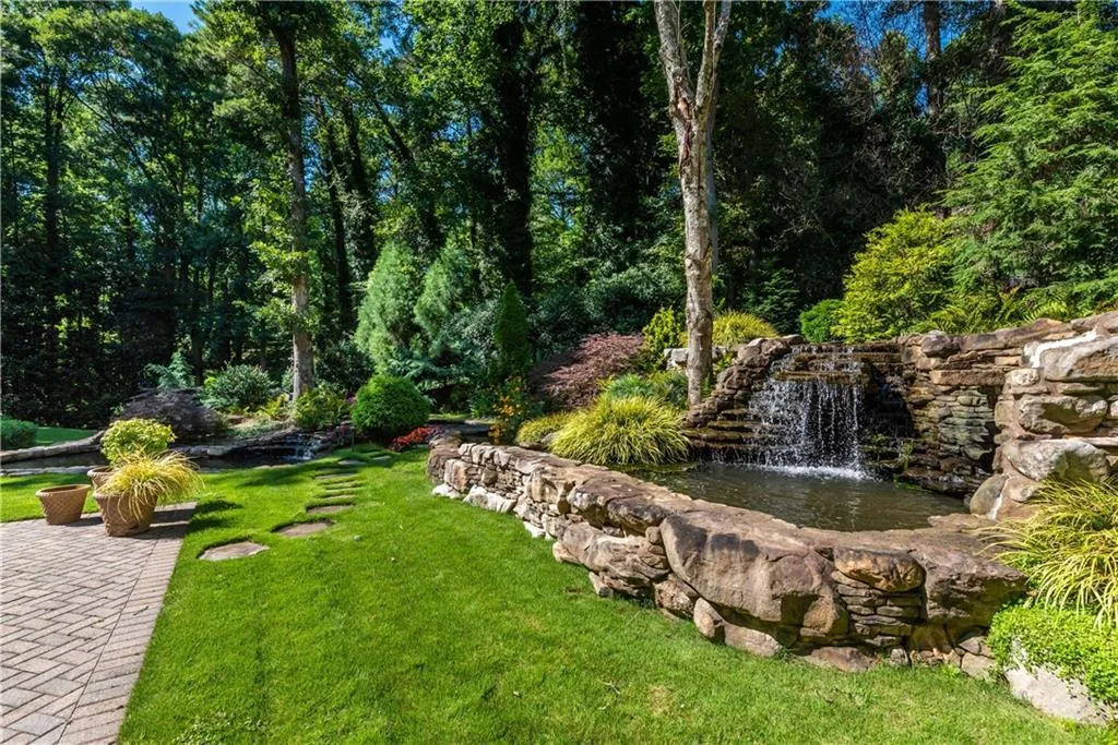 1550 Bakers Glen Drive, Atlanta, Georgia 30350, 5 Bedrooms Bedrooms, ,4 BathroomsBathrooms,Residential,Sold,1550 Bakers Glen Drive,6753345