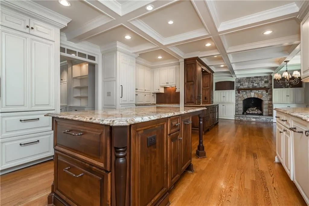 1550 Bakers Glen Drive, Atlanta, Georgia 30350, 5 Bedrooms Bedrooms, ,4 BathroomsBathrooms,Residential,Sold,1550 Bakers Glen Drive,6753345