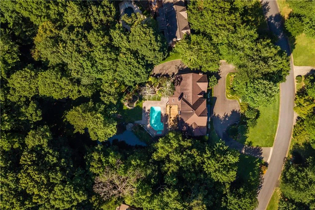 1550 Bakers Glen Drive, Atlanta, Georgia 30350, 5 Bedrooms Bedrooms, ,4 BathroomsBathrooms,Residential,Sold,1550 Bakers Glen Drive,6753345