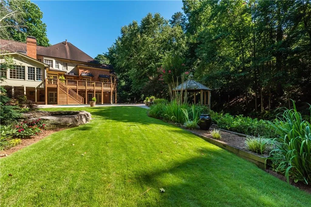 1550 Bakers Glen Drive, Atlanta, Georgia 30350, 5 Bedrooms Bedrooms, ,4 BathroomsBathrooms,Residential,Sold,1550 Bakers Glen Drive,6753345